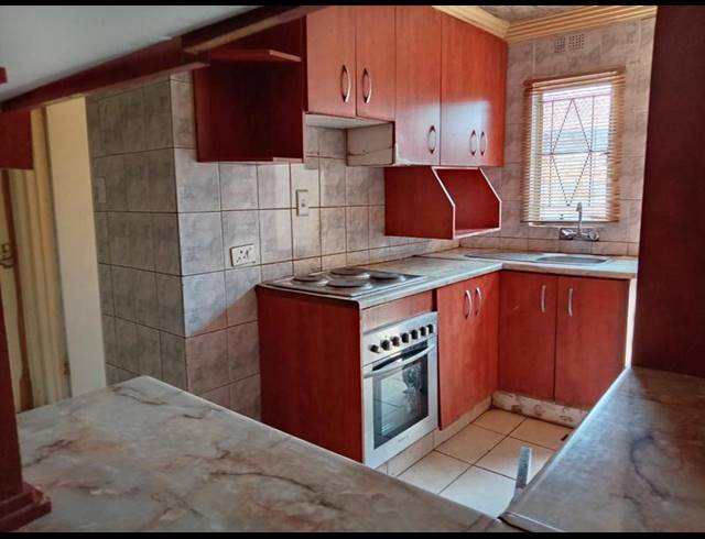3 BEDROOM HOUSE FOR SALE IN PROTEA GLEN EXT
